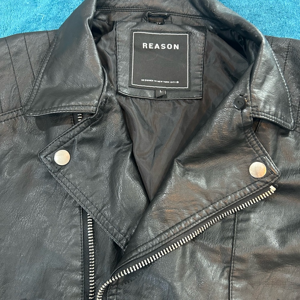 Leather Jacket - Picture 4 of 7